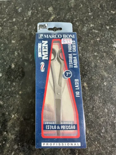 Tesoura n?7 para cabelo e barba