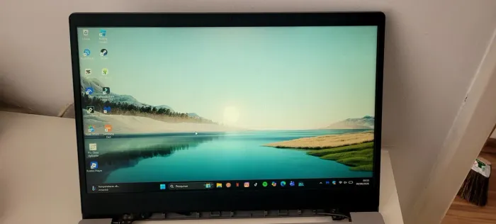 Notebook Lenovo S145 com Defeito no Carregador / Para Peças ou Conserto