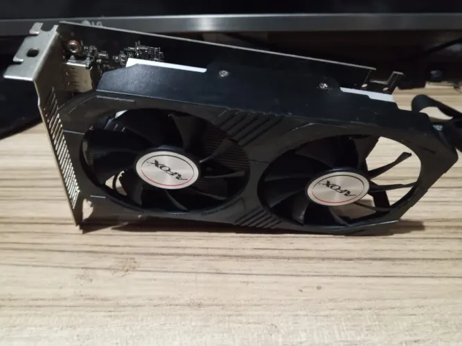? PLACA DE VÍDEO XFX RADEON RX 560 4GB DUAL FAN
