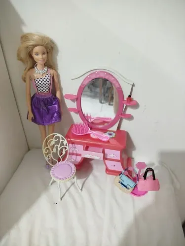 Penteadeira vintage da Barbie 