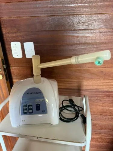 Vapor de Ozônio Dermosteam em perfeito estado