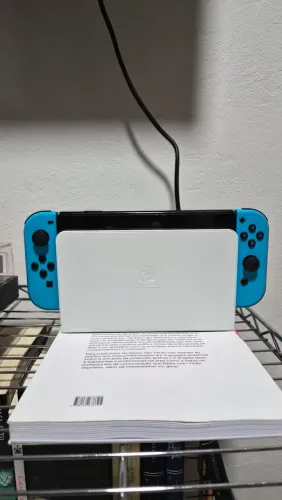 Nintendo Switch OLED 256GB - Desbloqueado