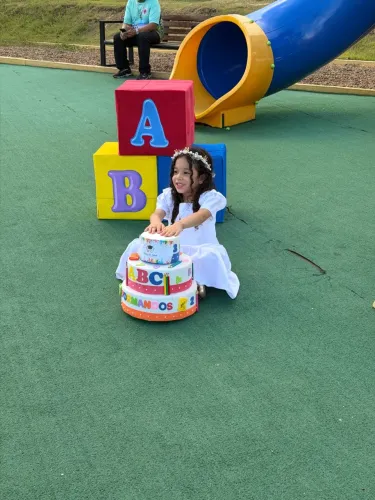 VESTIDO E CALÇADO ABC