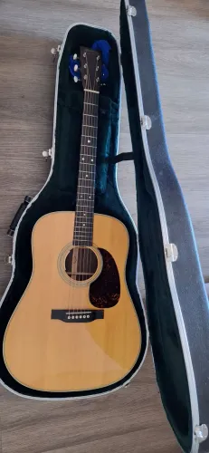 Violão Martin D-28 com LR Baggs Anthem Tru-Mic 