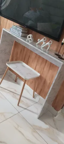 Aparador e mesinha