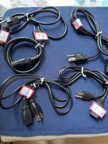 Cabo elétrico de alimentação para PC,s