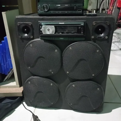 Caixa de som completa com rádio 