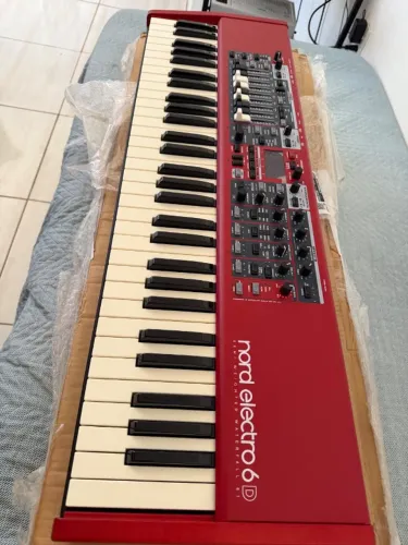 Nord Electro 6D 61 teclas - Nota Fiscal e 1º Dono (Zero)