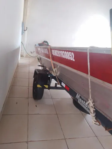 Conjunto barco e carretinha