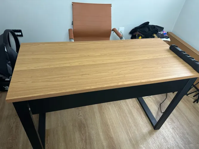 Mesa de Escritório + Cadeira