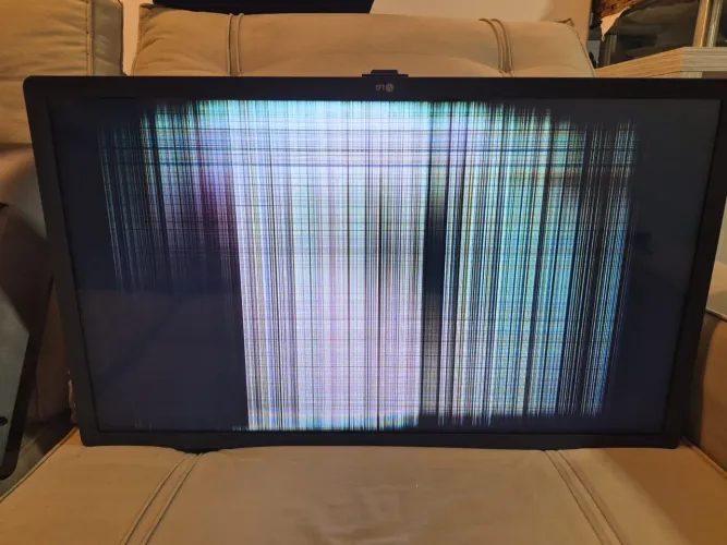 Vendo TV LG 32 SMART para peças