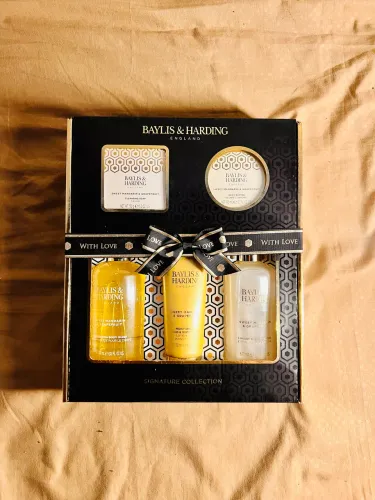 Kit Presente Baylis & Harding England Signature Collection - Novo