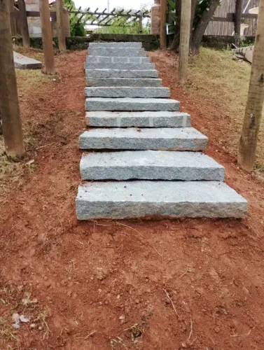 Degrau em Pedra Miracema