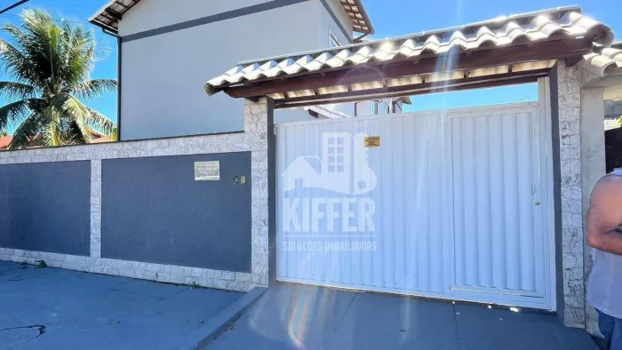 Casa duplex com 2 quartos, mobiliada para alugar por R$ 3.020/mês - Centro - Maricá/RJ