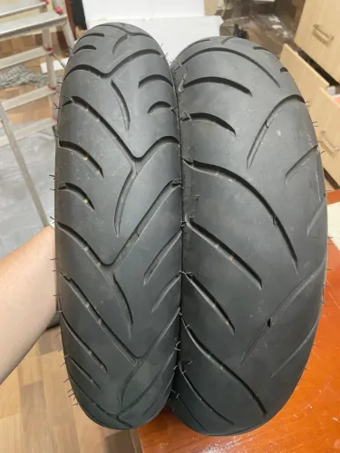 pneu original da Yamaha XMAX 300 Dunlop ScootSmart