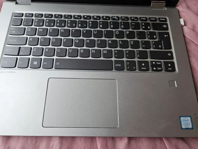 Notebook 2 em 1 Lenovo Yoga 520 Core i5 - Touchscreen / 1TB HD / 4GB RAM