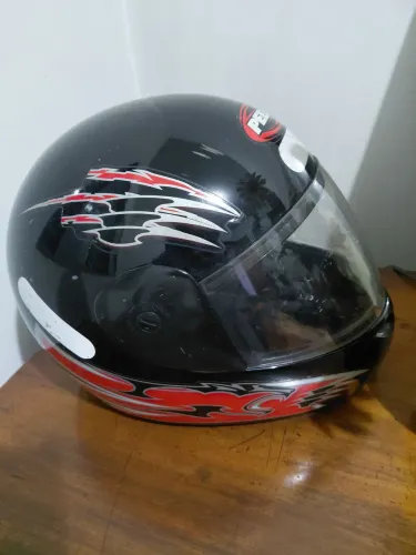 Capacete