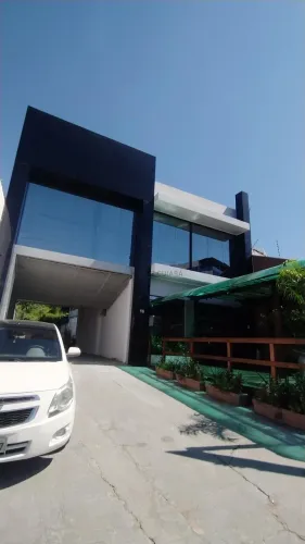 Prédio Comercial Novíssimo na Av Miguel Sutil