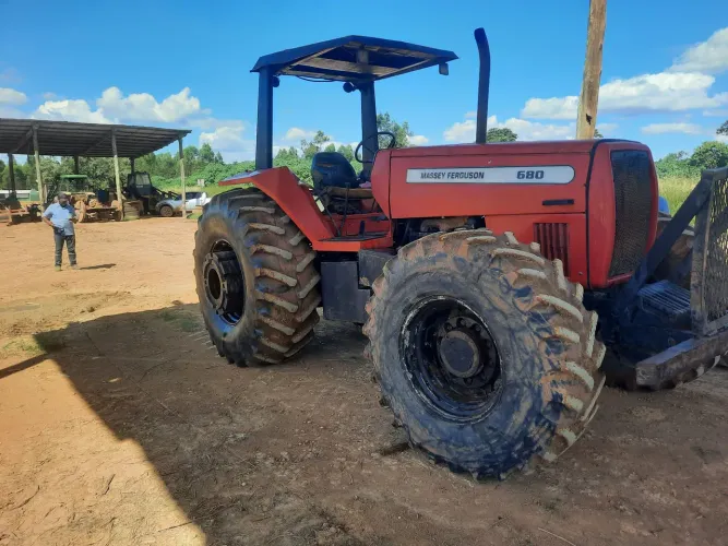 Massey Ferguson 680 turbo