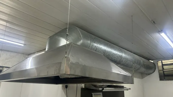 Coifa em inox com exaustor 