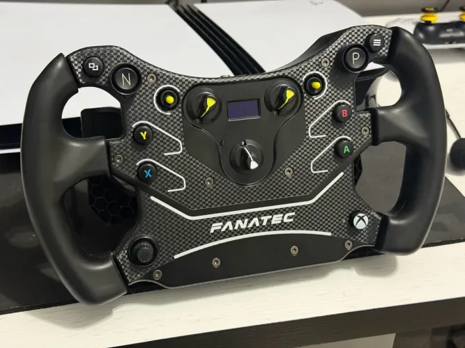Volante fanatec cls GT3 novo + QR2 sem uso