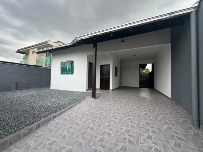 Térrea para aluguel tem 105 metros quadrados com 3 quartos em João Costa - Joinville - SC