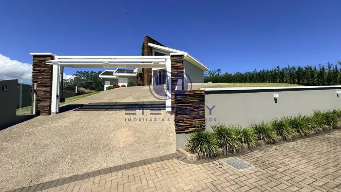 Casa à Venda em Serra Alta, São Bento do Sul, 256m², 3 Dorms, 2 Suítes