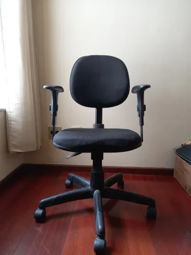 cadeira de escritório com rodinhas