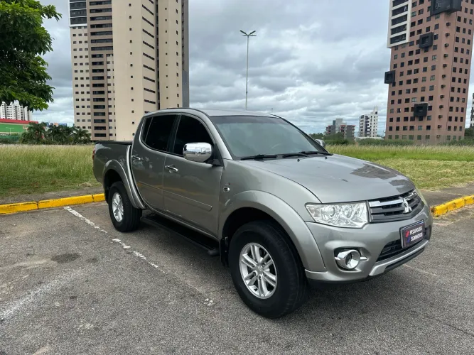 Mitsubishi L200 Triton HPE 3.2 CD TB Int.diesel AUT 2015