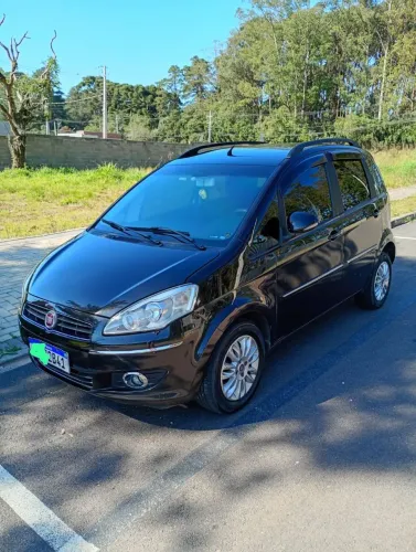 Fiat Idea Essence 1.6 Flex 16V 5P 2012