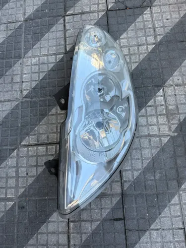 Farol Esquerdo Renault Master 2014/2022 Original usado