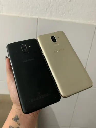Samsung J8