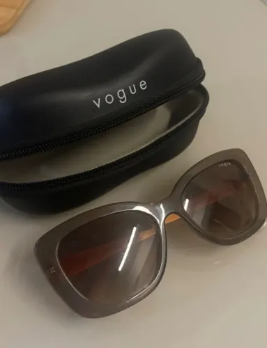 Oculos de Sol vogue