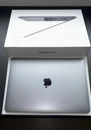 MacBook Pro 13? 2018 i5 8GB 512GB SSD Touch Bar + Caixa Original
