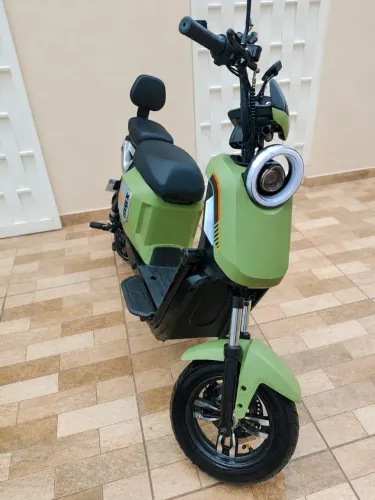 Moto scooter elétrica