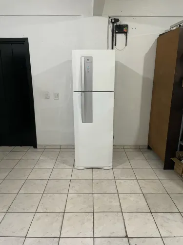 Geladeira Electrolux Frost Free 382 Litros