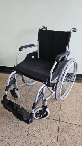 Cadeira de rodas Dellamed