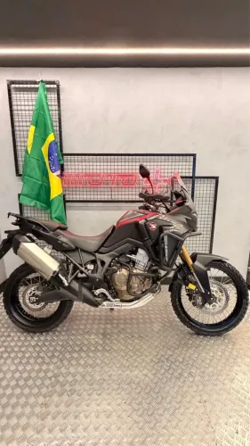 África Twin 2020 novíssima