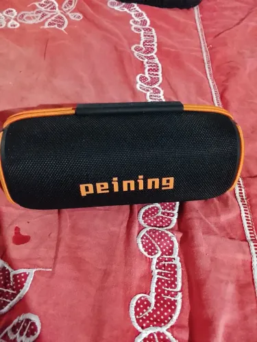 Essa caixa de som seminova apenas duas semanas de uso porque estou precisando