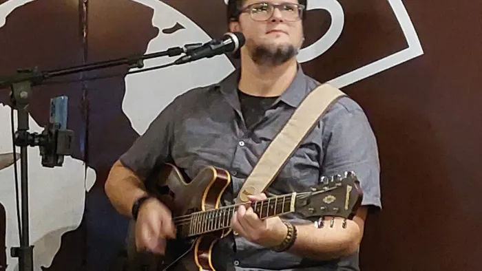 Ibanez semi acústica AS53.