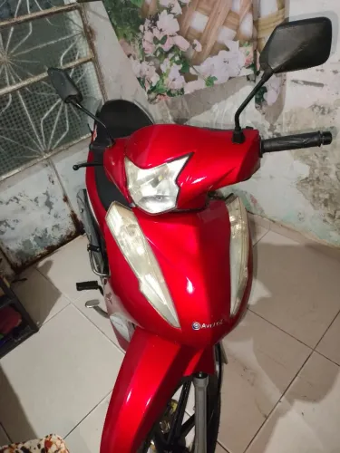 Moto avelloz