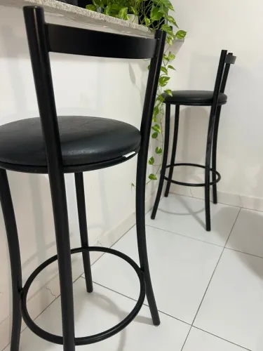 Par de Banquetas Altas