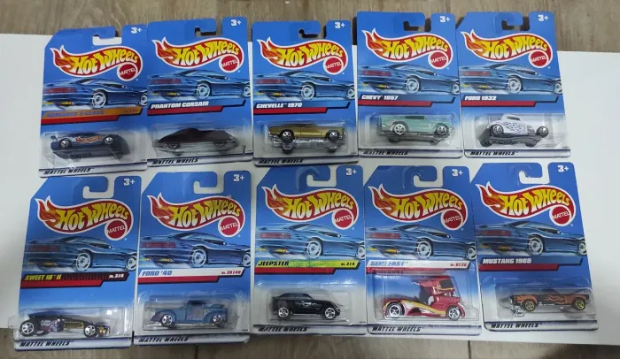 Lote de 10 raros Hotwheels para colecionadores