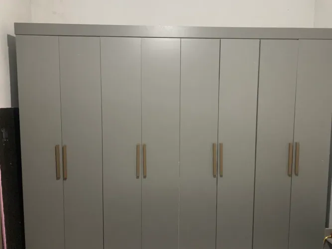 Guarda roupa 8 portas