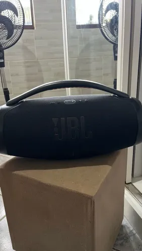 Vendo caixa de som JBL bombox