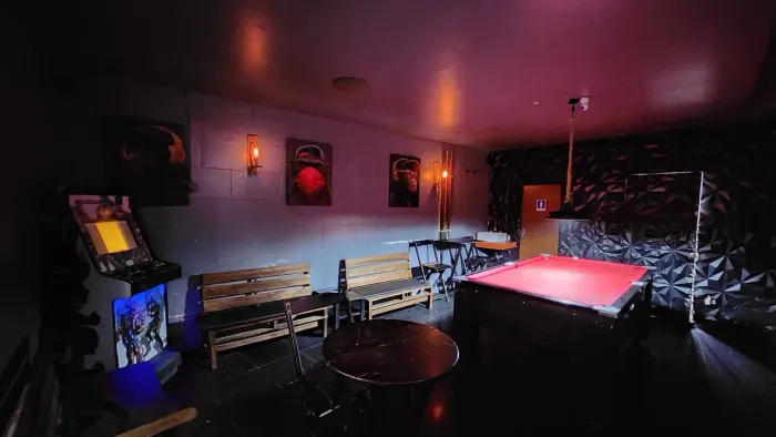 Vaga de ajudante geral para louge bar