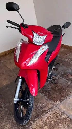 HONDA BIZ 125i ANO 2024 ÚNICO DONO APENAS 3.000 KM RARIDADE