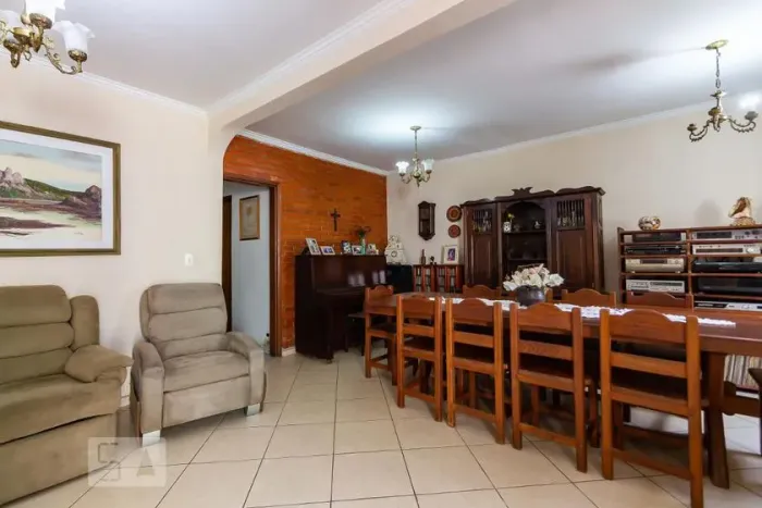 Casa à Venda - Vila Yara, 4 Quartos, 150 m2