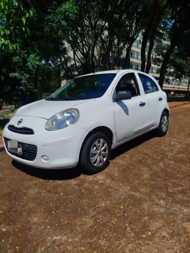 Nissan March 1.0 16V Flex Fuel 5P 2013