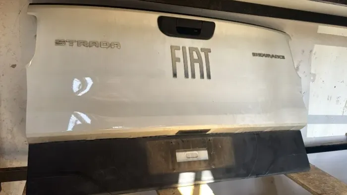 TAMPA DE MALA FIAT STRADA